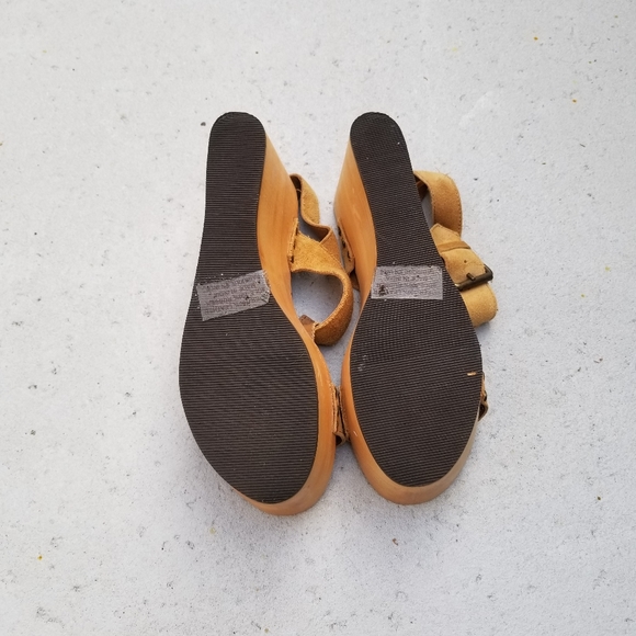 NWOB Ecoté Wood and Suede Wedge Clogs Sandals Sz 8 - Picture 4 of 4